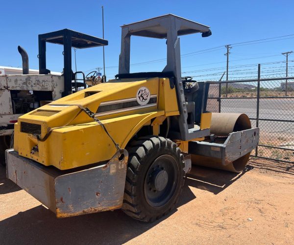 2001 STONE RHINO SD66 SINGLE DRUM VIBRATORY ROLLER 66 IN SMOOTH DRUM DIESEL ENGINE 003