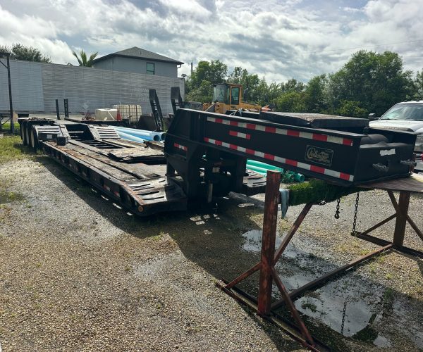 2001 WITZCO RG52 CHALLENGER 50 TONS GOOSE NECK DETACHABLE LOW BOY TRI-AXLE TRAILER 001