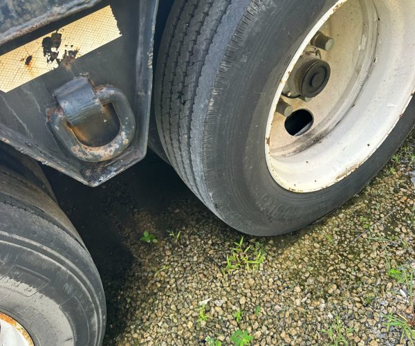 2001 WITZCO RG52 CHALLENGER 50 TONS GOOSE NECK DETACHABLE LOW BOY TRI-AXLE TRAILER 013