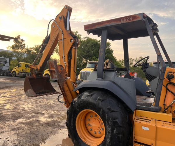 2002 CASE 590 SUPER L OPEN CAB 008