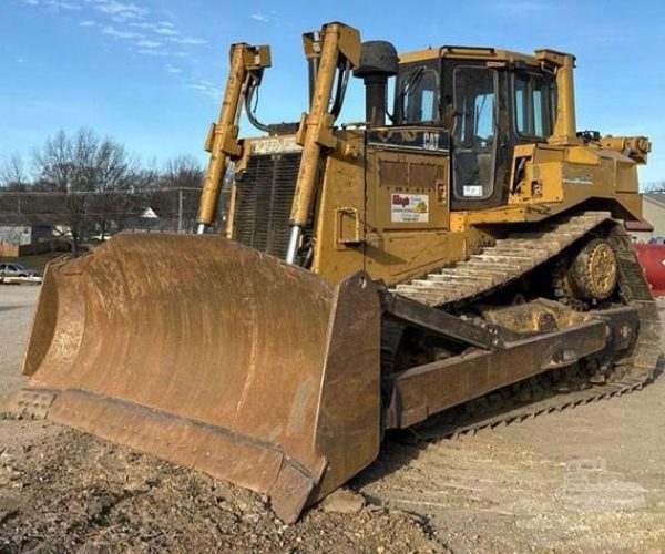 2002 CATERPILLAR D8R DOZER ENCLOSED CAB 003