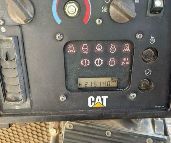 2002-CATERPILLAR-D8R-DOZER-ENCLOSED-CAB-009