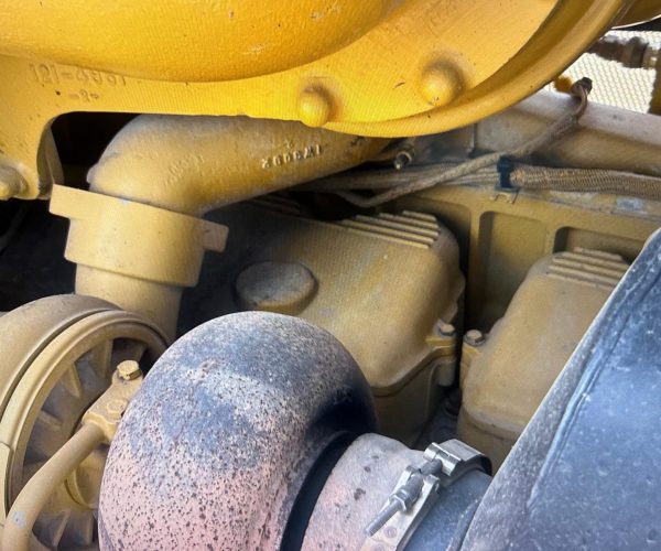 2002 CATERPILLAR D8R DOZER WITH ENCLOSED CAB & MULTI-SHANK 013
