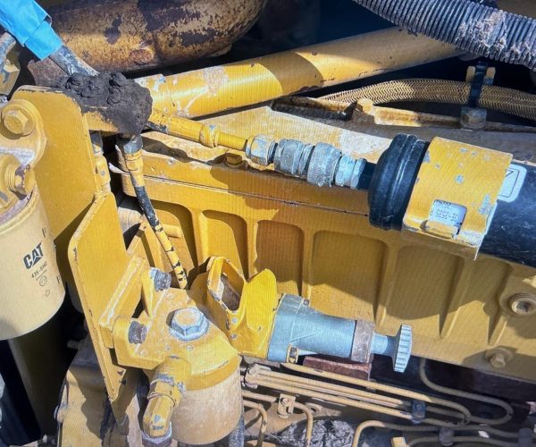 2002 CATERPILLAR D8R DOZER WITH ENCLOSED CAB & MULTI-SHANK 015