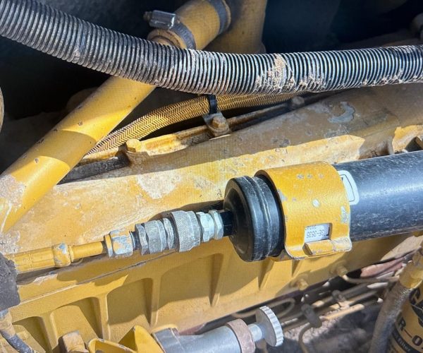 2002 CATERPILLAR D8R DOZER WITH ENCLOSED CAB & MULTI-SHANK 016