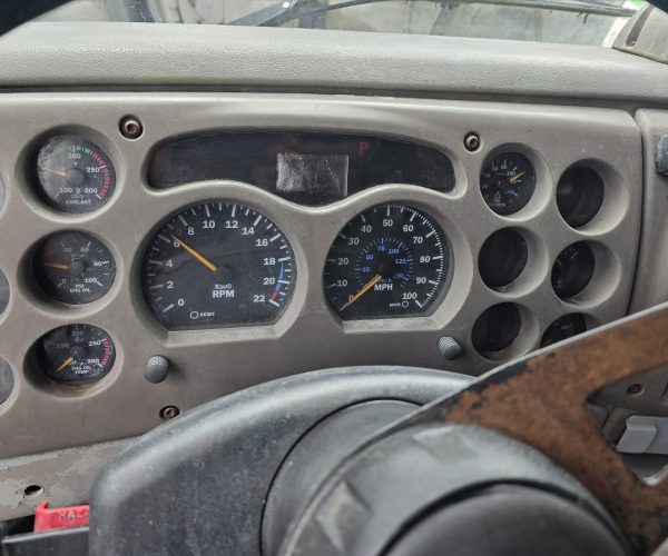 2002 MACK CH DAYCAB TANDEM & HEADACHE RACK 008