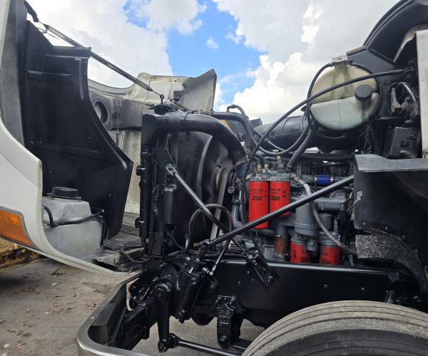 2002 MACK CH DAYCAB TANDEM & HEADACHE RACK 011