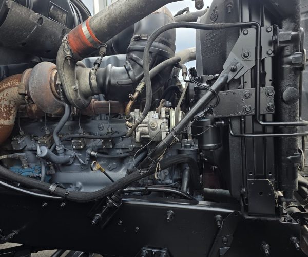 2002 MACK CH DAYCAB TANDEM & HEADACHE RACK 013