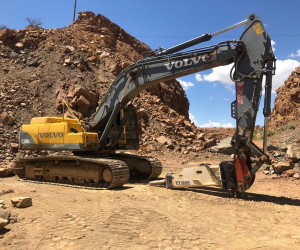 2002 VOLVO EC330BLC EXCAVATOR ENCLOSED CAB 002