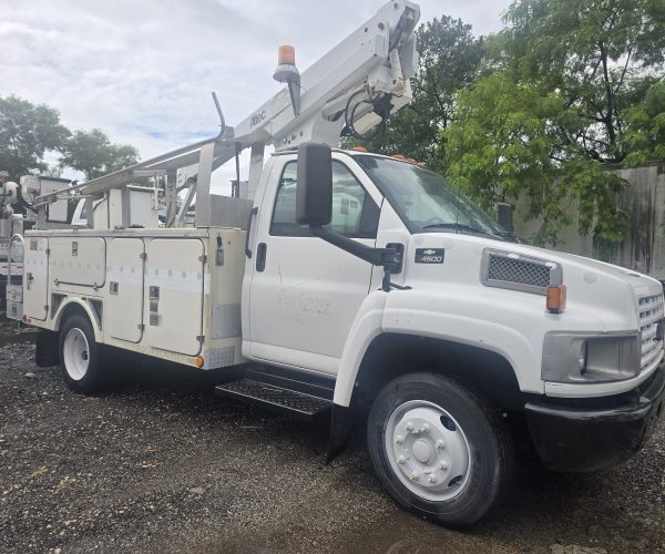 2003 CHEVROLET C4500 ALTEC 200 BUCKET TRUCK – 37 FT 001