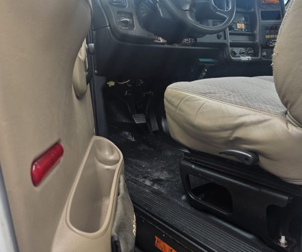 2003 CHEVROLET C4500 ALTEC 200 BUCKET TRUCK – 37 FT 007