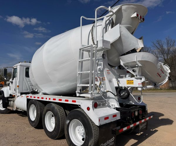 2003 MACK GRANITE MIXER TRUCK 10.5 YD MCNEILUS MIXER 004