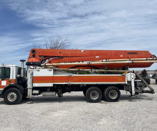 2003 SCHWING 39M CONCRETE PUMP TRUCK ON 2003 MACK 007