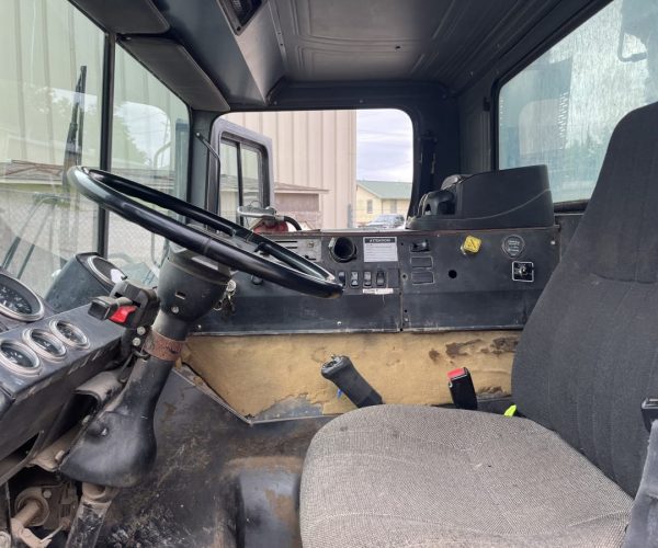 2003 SCHWING 39M CONCRETE PUMP TRUCK ON 2003 MACK 011