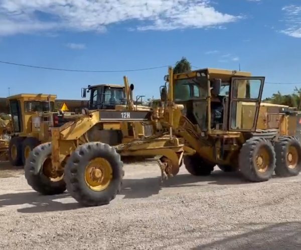 2004 CATERPILLAR 12H MOTOR GRADER WCAB 001