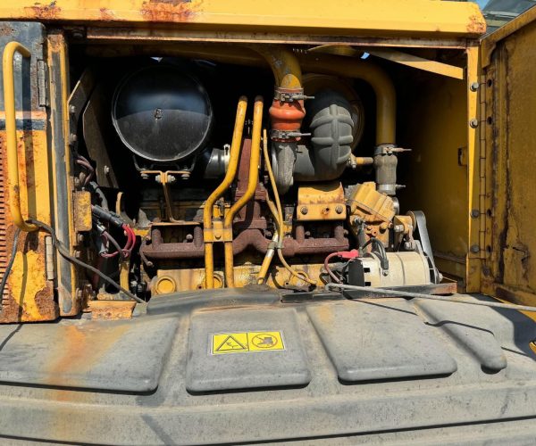 2004 CATERPILLAR 12H MOTOR GRADER WCAB 010
