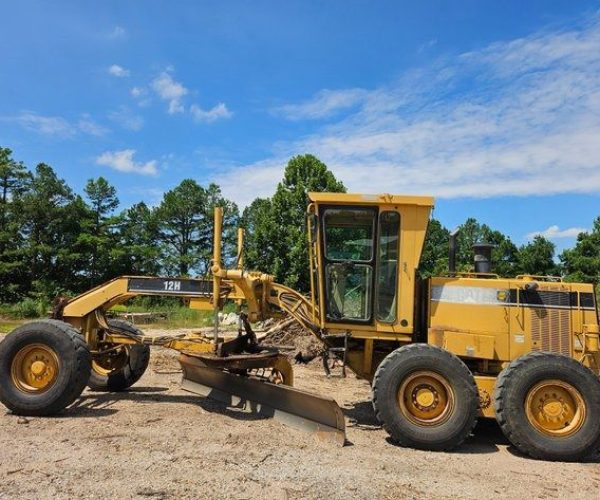 2004 CATERPILLAR 12H MOTORGRADER ENCLOSED CAB & BLADE 001