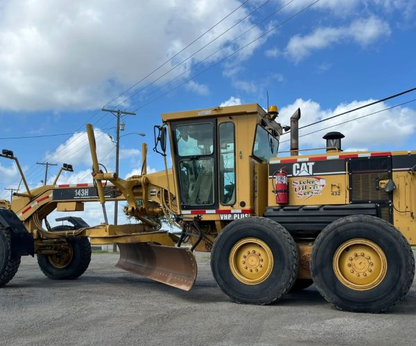 2004 CATERPILLAR 143H MOTOR GRADER ENCLOSED CAB 004