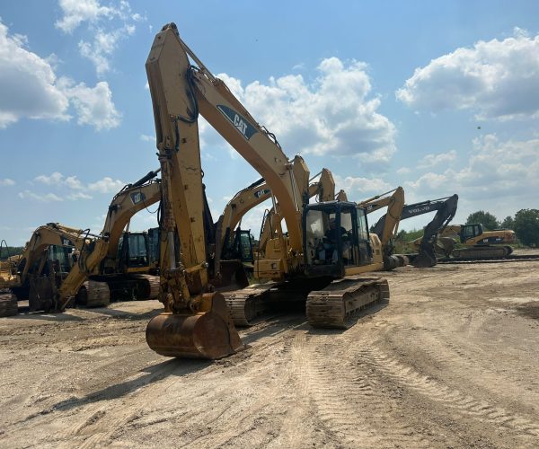2004 CATERPILLAR 320CL TRACKED EXCAVATOR CAB HYDRAULIC THUMB 002