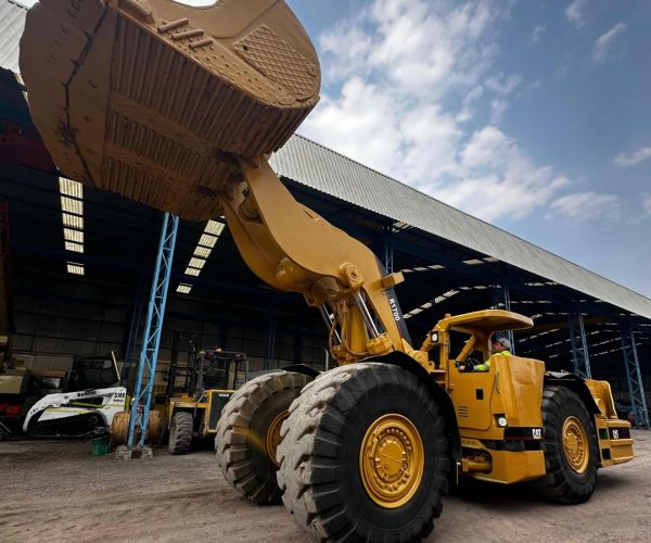 2004-CATERPILLAR-ELPHINSTONE-R1700-UNDERGROUND-LOADER-000