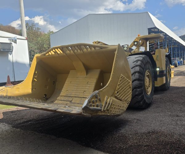 2004 CATERPILLAR ELPHINSTONE R1700 UNDERGROUND LOADER 006