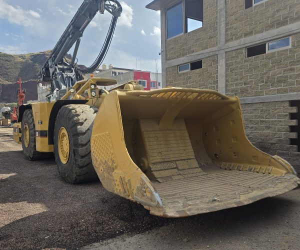 2004 CATERPILLAR ELPHINSTONE R1700 UNDERGROUND LOADER 009
