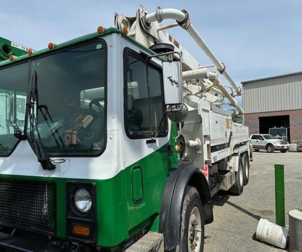 2004 CONCORD 28M CONCRETE PUMP 002