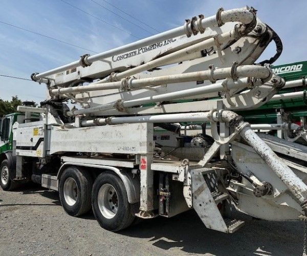 2004 CONCORD 28M CONCRETE PUMP 004