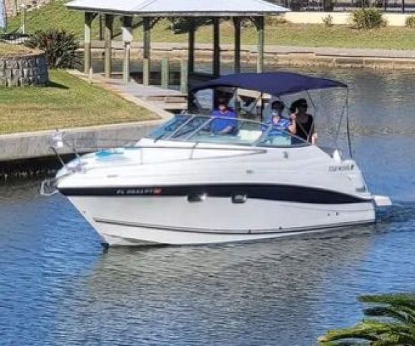 2004 FOUR WINNS 248 VISTA SPORT CRUISER VOLVO PENTA 5.7 ONLY 635 HOURS TRAILER INCLUDED 001
