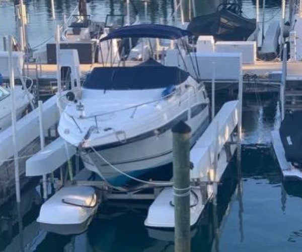 2004 FOUR WINNS 248 VISTA SPORT CRUISER VOLVO PENTA 5.7 ONLY 635 HOURS TRAILER INCLUDED 002