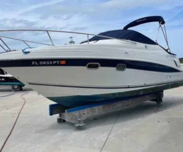 2004 FOUR WINNS 248 VISTA SPORT CRUISER VOLVO PENTA 5.7 ONLY 635 HOURS TRAILER INCLUDED 004