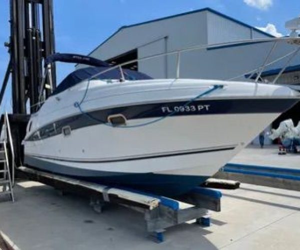 2004 FOUR WINNS 248 VISTA SPORT CRUISER VOLVO PENTA 5.7 ONLY 635 HOURS TRAILER INCLUDED 006