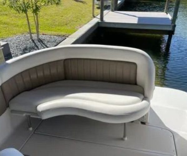 2004 FOUR WINNS 248 VISTA SPORT CRUISER VOLVO PENTA 5.7 ONLY 635 HOURS TRAILER INCLUDED 014