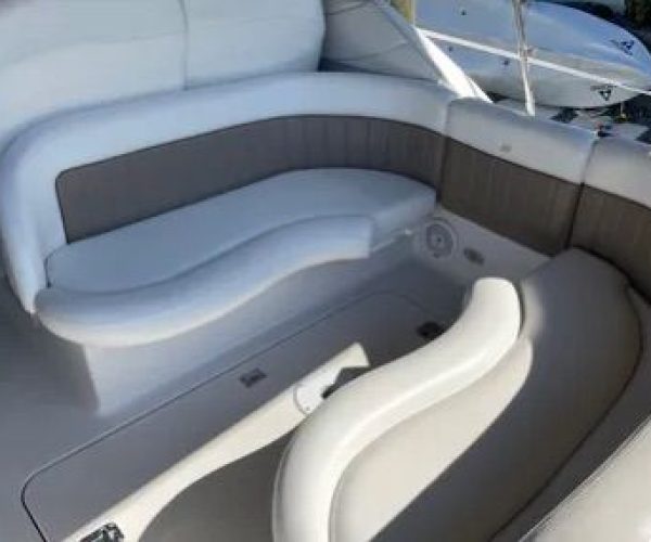 2004 FOUR WINNS 248 VISTA SPORT CRUISER VOLVO PENTA 5.7 ONLY 635 HOURS TRAILER INCLUDED 026