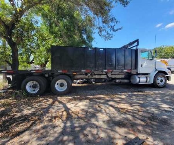 2004 FREIGHTLINER 112 FLAT BED 24 005