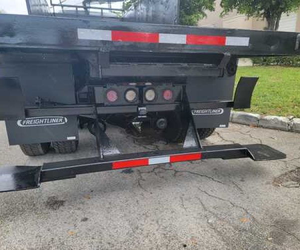 2004 FREIGHTLINER 112 FLAT BED 24 006