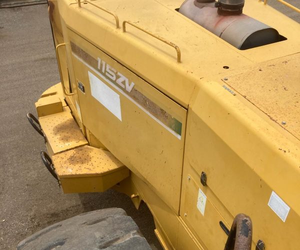 2004-KAWASAKI-115Z-WHEEL-LOADER-BUCKET-CAB-019