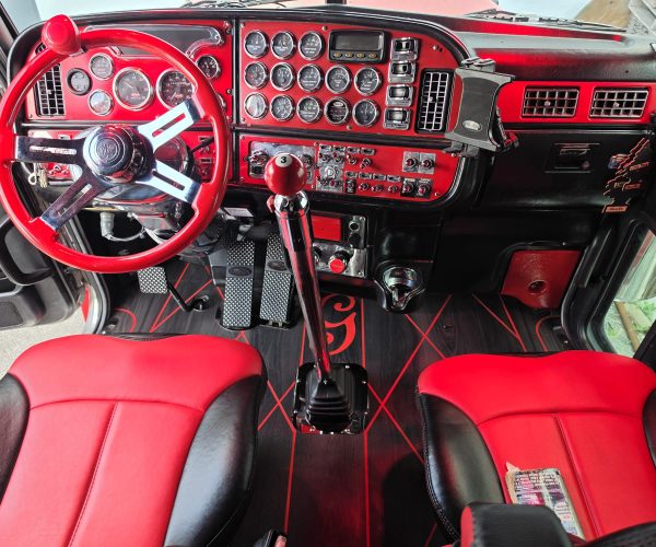 2004 PETERBILT 379 CUSTOM SHOW 009