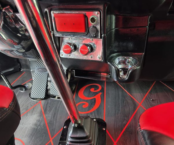2004 PETERBILT 379 CUSTOM SHOW 011