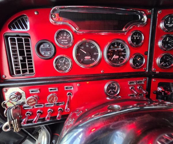 2004 PETERBILT 379 CUSTOM SHOW 016