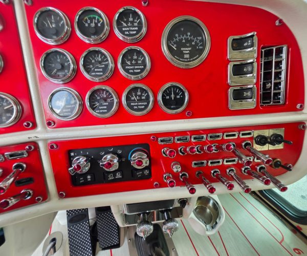 2004 PETERBILT 379 EXTENDED HOOD CUSTOM SHOW TRUCK 011