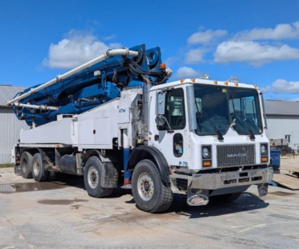 2004 PUTZMEISTER 47 METER CONCRETE BOOM MOUNTED ON A 2004 MACK MR KIT 16 CELL 5 SECTIONS 001