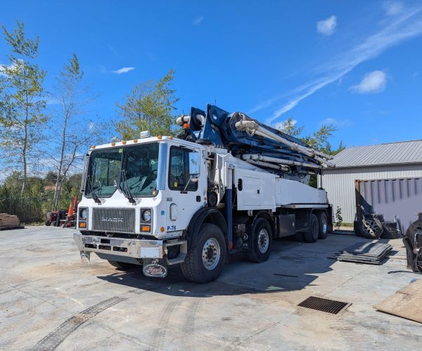 2004 PUTZMEISTER 47 METER CONCRETE BOOM MOUNTED ON A 2004 MACK MR KIT 16 CELL 5 SECTIONS 004