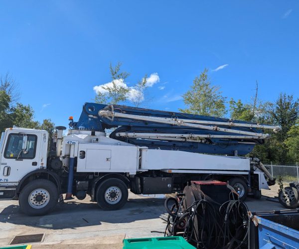 2004 PUTZMEISTER 47 METER CONCRETE BOOM MOUNTED ON A 2004 MACK MR KIT 16 CELL 5 SECTIONS 005