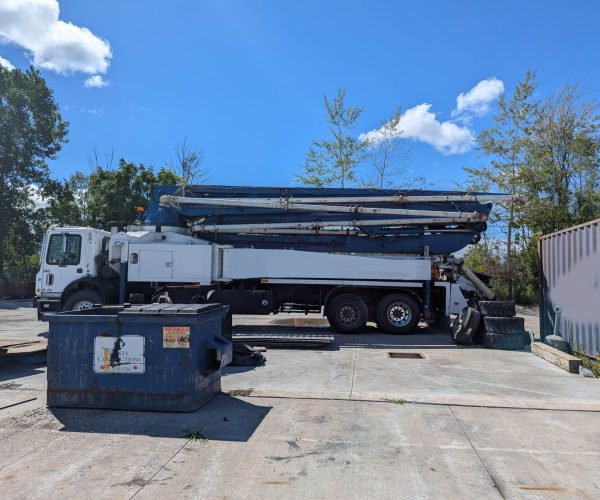 2004 PUTZMEISTER 47 METER CONCRETE BOOM MOUNTED ON A 2004 MACK MR KIT 16 CELL 5 SECTIONS 006