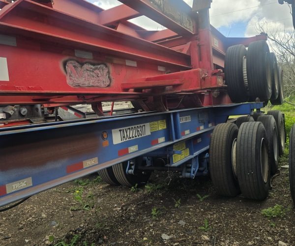 2005 AND 2006 40FT TRI-AXLE CONTAINER CHASSIS FOR SALE 016
