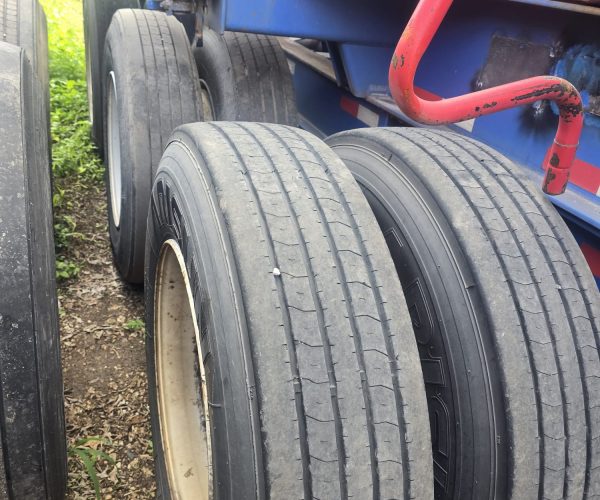 2005 AND 2006 40FT TRI-AXLE CONTAINER CHASSIS FOR SALE 019