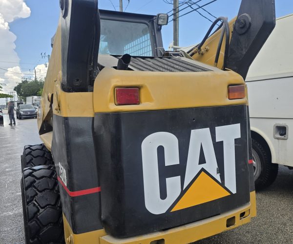 2005 CATERPILLAR 252B SKID STEER LOADER 004