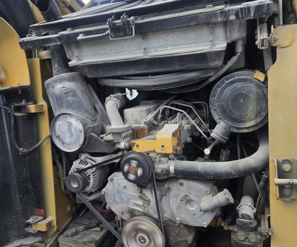 2005 CATERPILLAR 252B SKID STEER LOADER 007