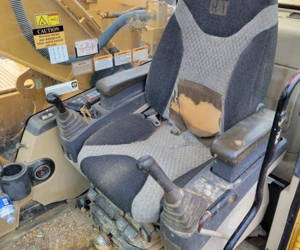 2005 CATERPILLAR 320CL EXCAVATOR CAB AUXILIARY HYDRAULICS 005